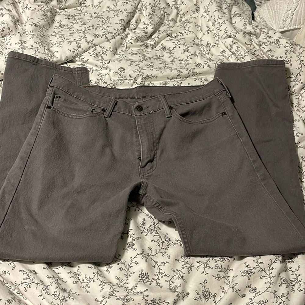 Levi’s 513 straight legs